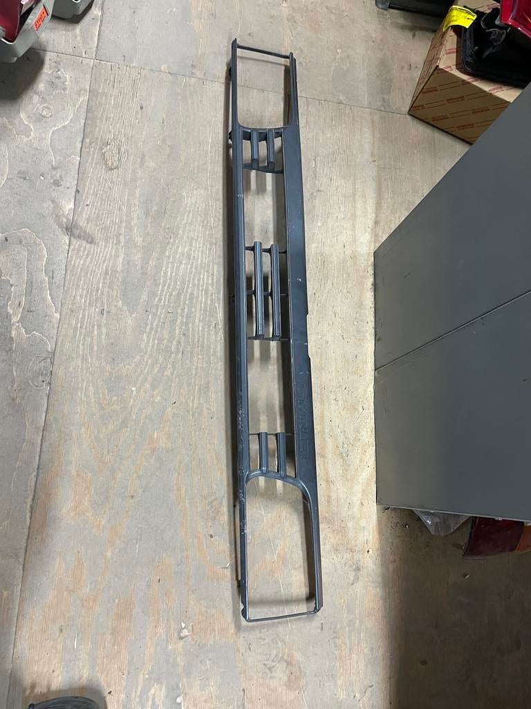 Toyota starlet p7 gril met gaten voor lampen, Ophalen of Verzenden
