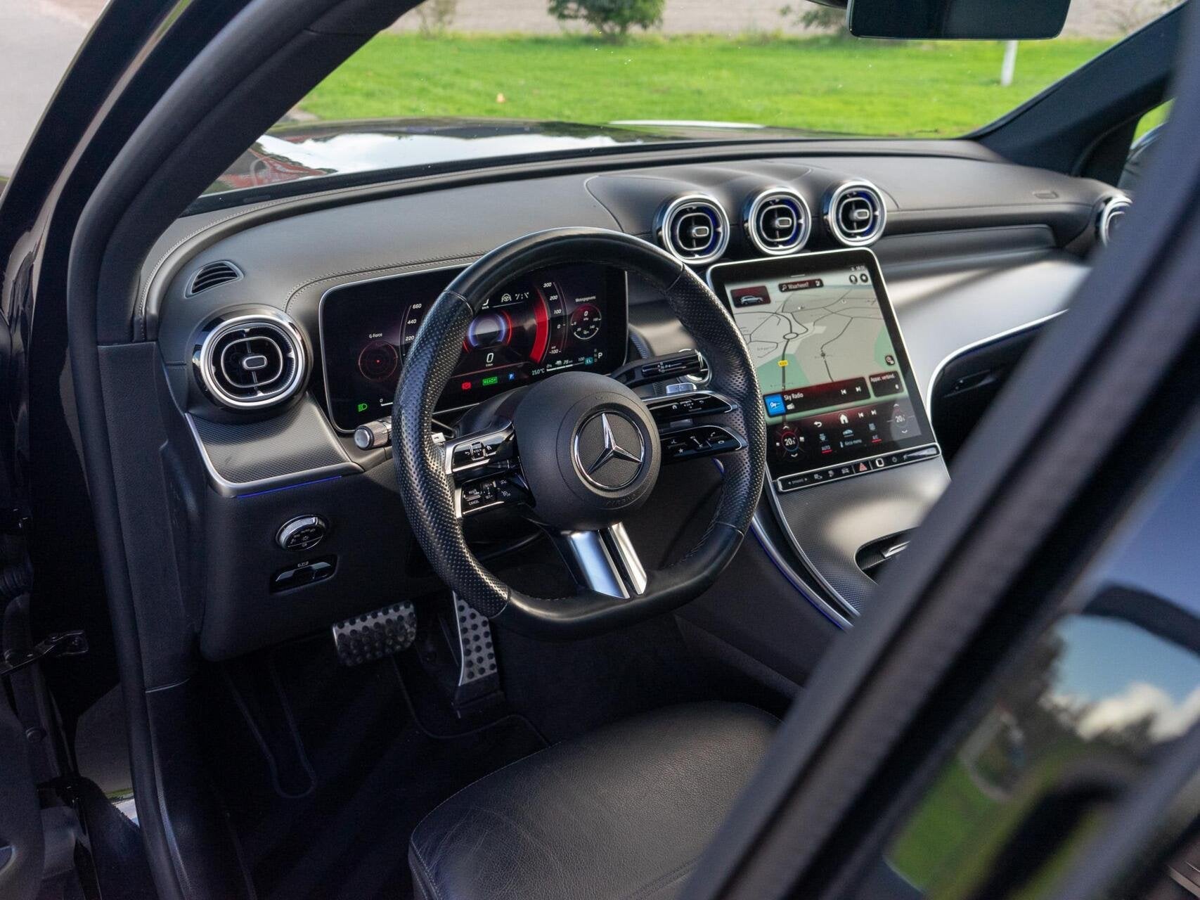 Mercedes GLC-klasse 400e 4MATIC AMG|Panoramadak|Achterasbest, Automaat, Gebruikt, 2255 kg, Zwart