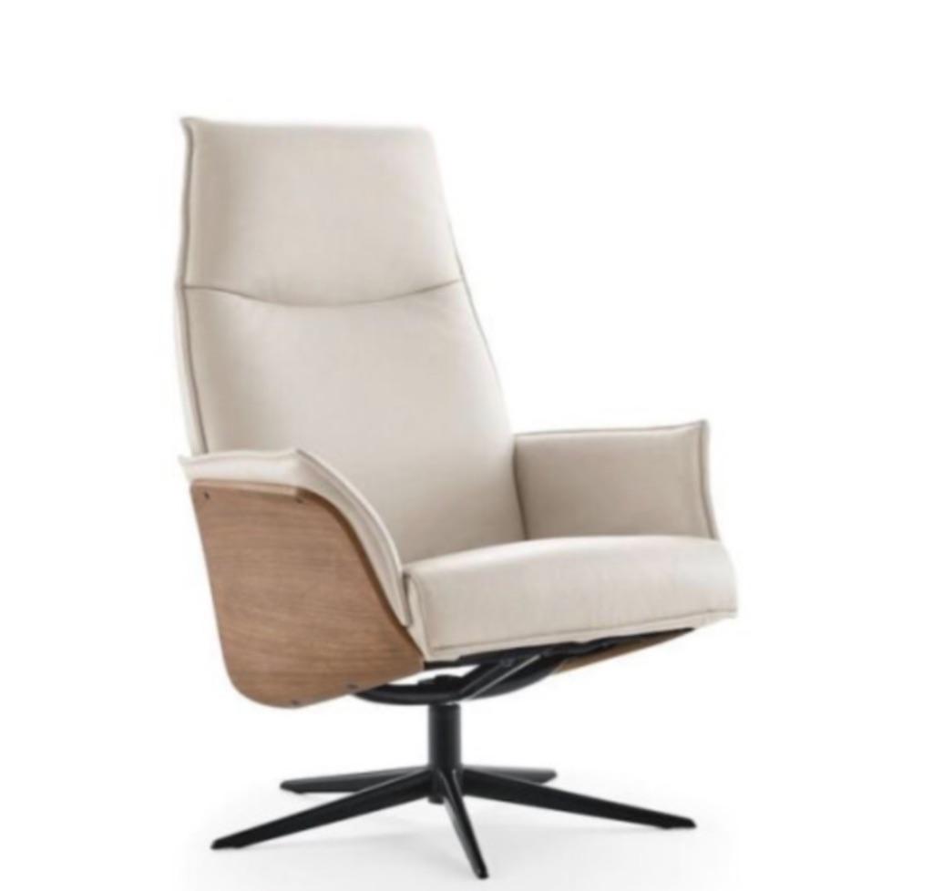 Mooie lederen relax draaifauteuil, Huis en Inrichting, Fauteuils, Ophalen, Minder dan 75 cm, Leer, Zo goed als nieuw