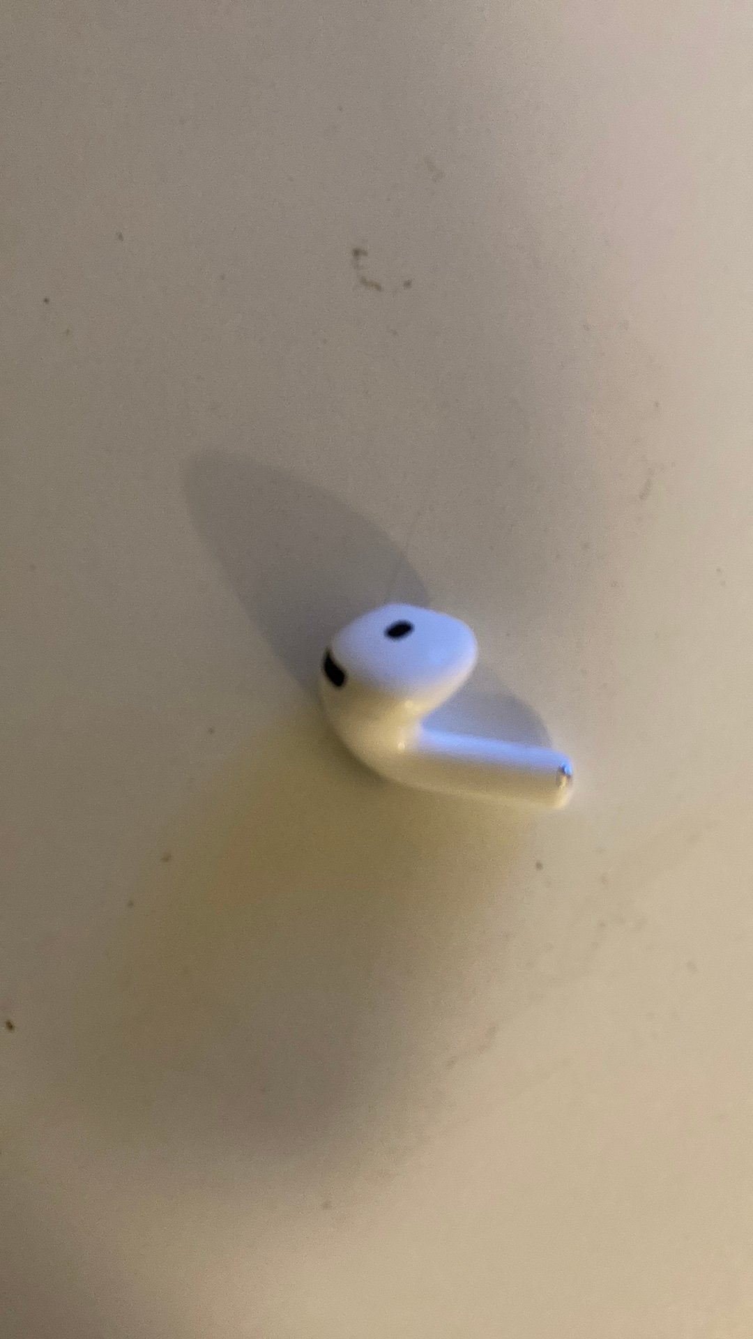 Original Airpod 4  left side earpod, Ophalen of Verzenden, Overige merken