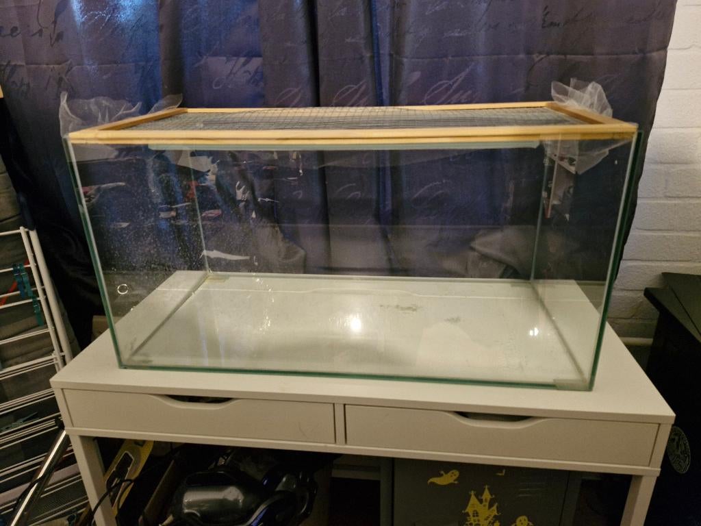 terrarium 80x40x40, Dieren en Toebehoren, Reptielen en Amfibieën | Toebehoren, Ophalen, Zo goed als nieuw, Terrarium of Paludarium