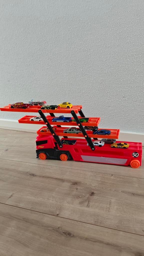 Hot Wheels Mega Transporter Vrachtwagen met 15 auto's, Ophalen of Verzenden