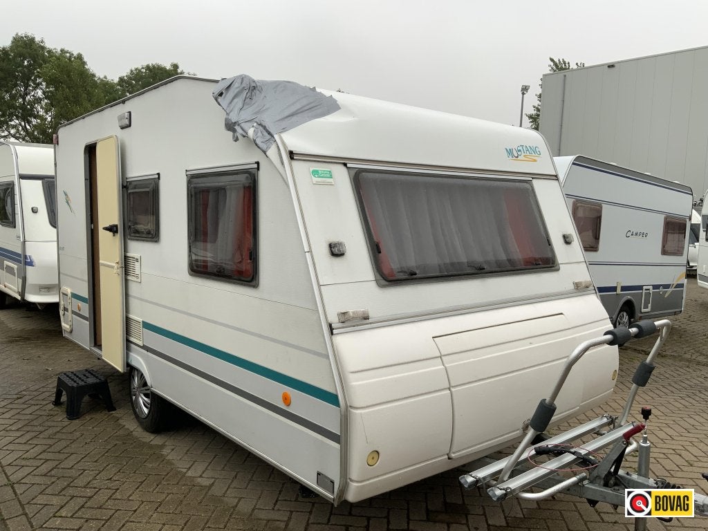 Knaus Marcampo Mustang 410 Met schade!, Overige typen, Bedrijf, Treinzit, 750 - 1000 kg