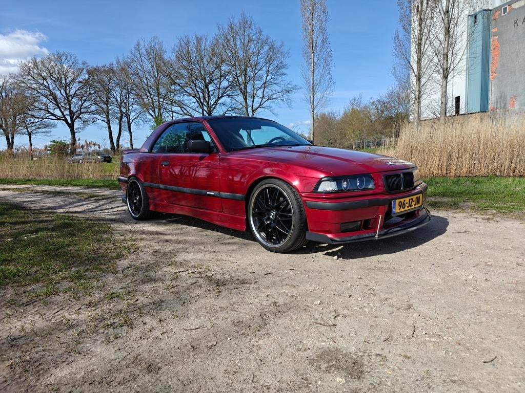BMW E36 325i Hardtop Cabriolet, 2500 cc, Achterwielaandrijving, Zwart, Handgeschakeld