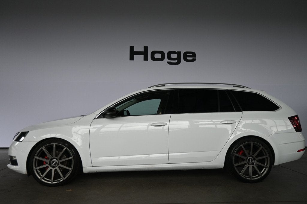 Skoda Octavia Combi 2.0 TDI Greentech Style Automaat Clima N, Auto's, Skoda, Stof, Gebruikt, 4 cilinders, Wit