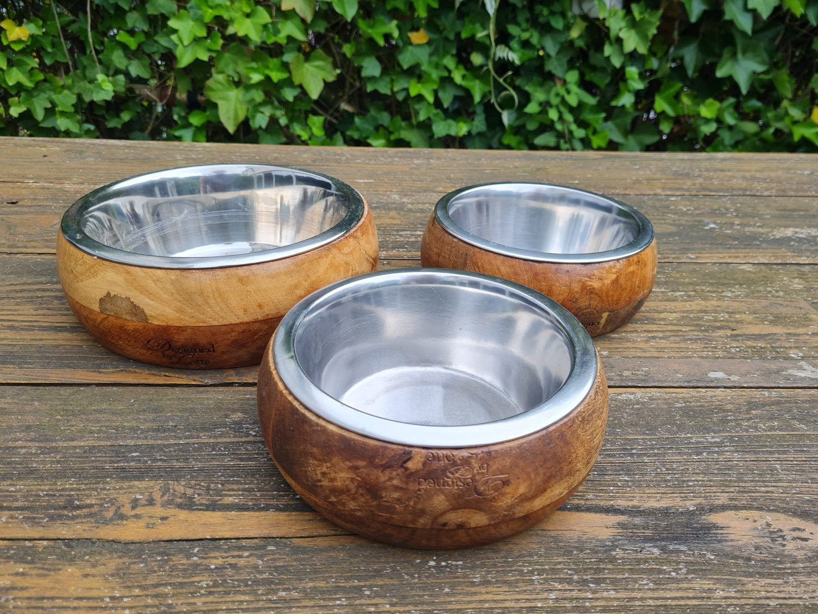 Designed by Lotte voerbakken, Dieren en Toebehoren, Hondenvoerbakken en Drinkbakken, Ophalen of Verzenden, Zo goed als nieuw