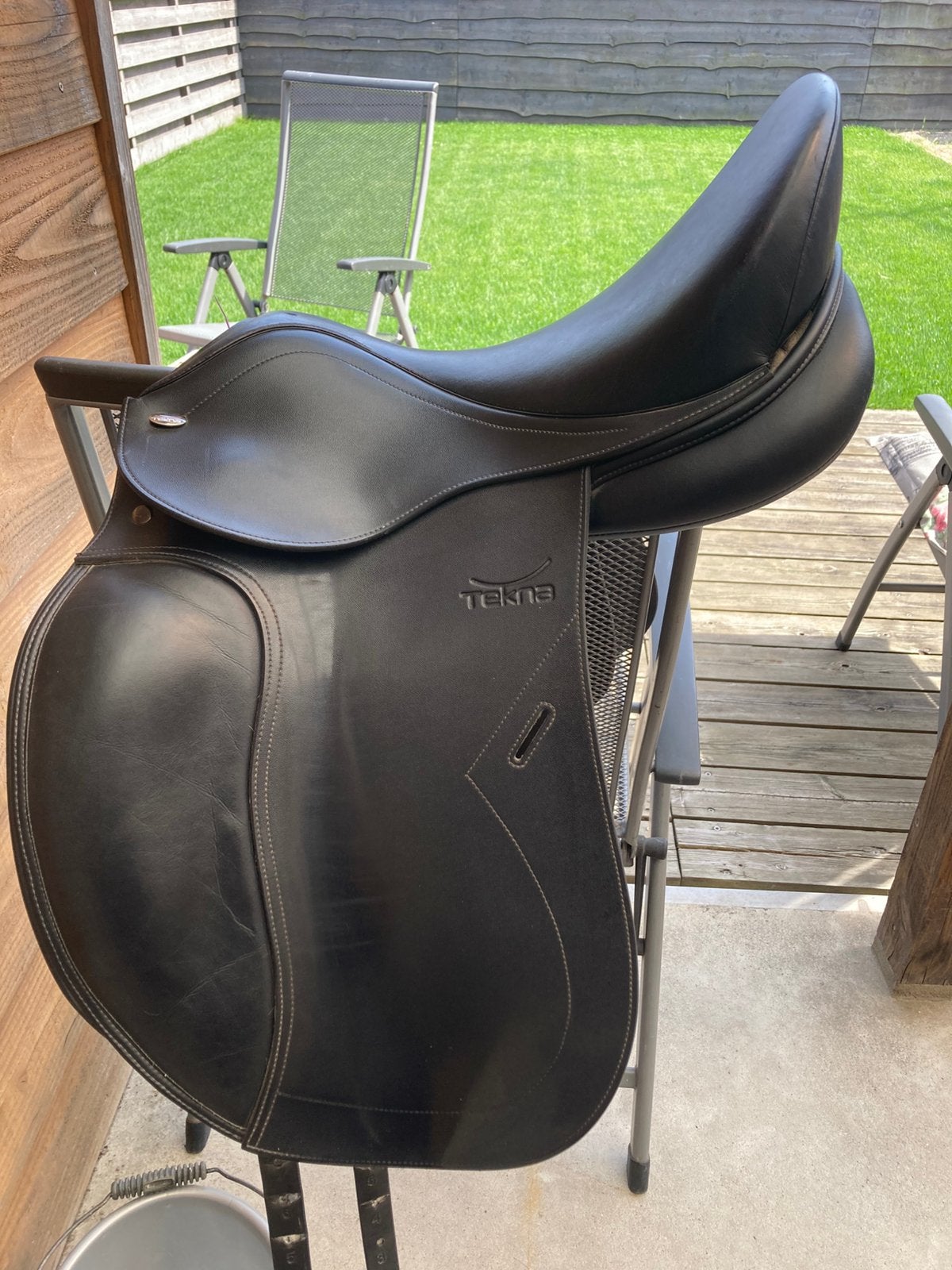 Mooie Tekna dressuur zadel 17,5 inch wisselbare boom, Ophalen, Gebruikt, Dressuur