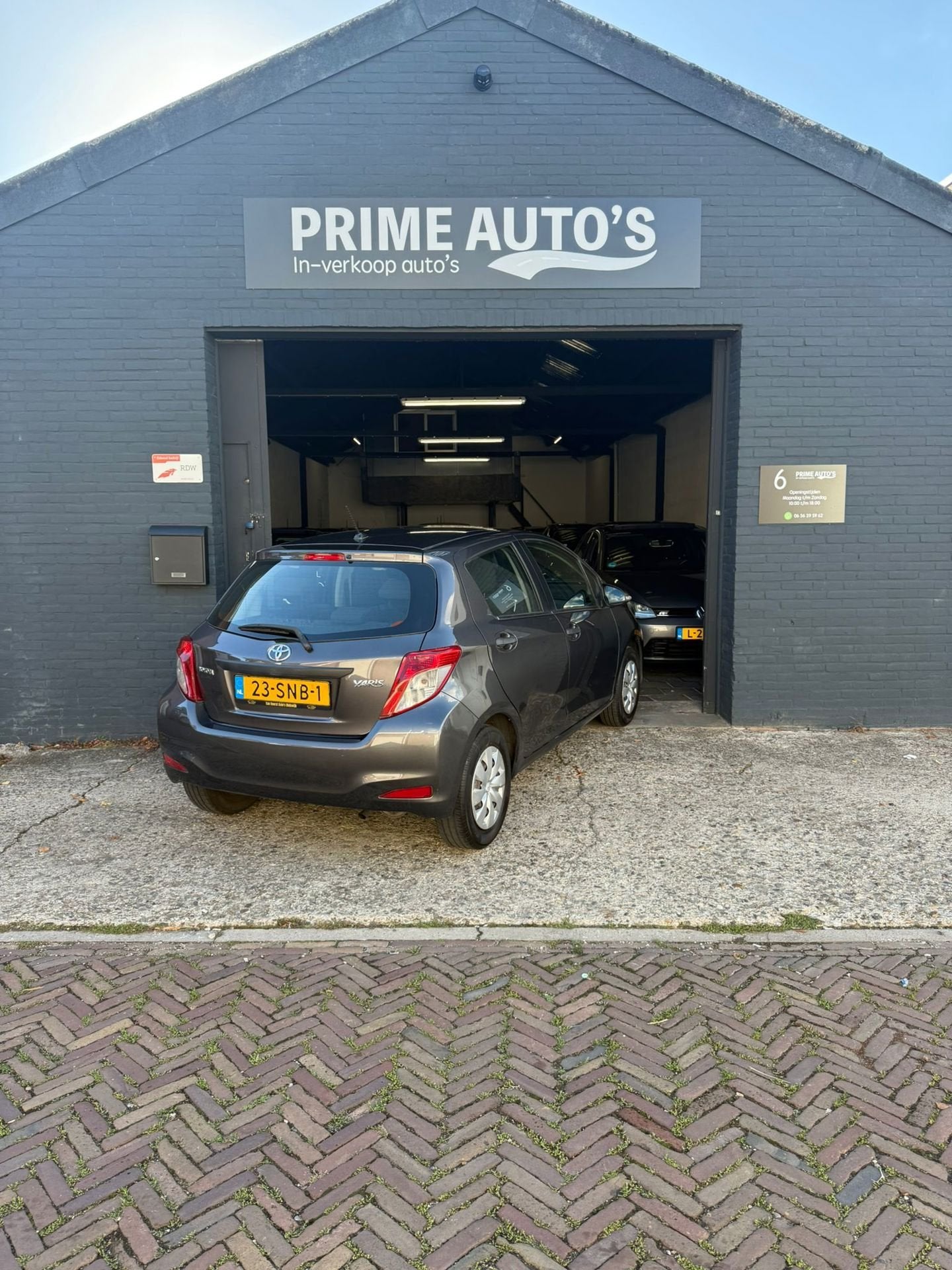 Foto 4 van Toyota Yaris 1.0 VVT-i Dealeronderh | Elektrische Ramen 2011
