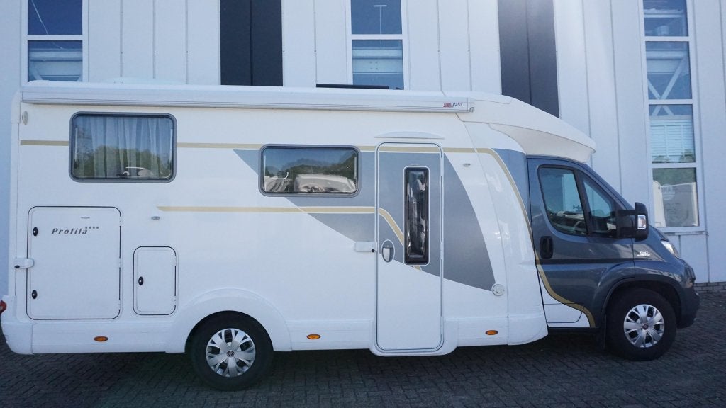 Eura Mobil Profila T 680 QB, Chemisch toilet, Fiat, Luifel, Bedrijf