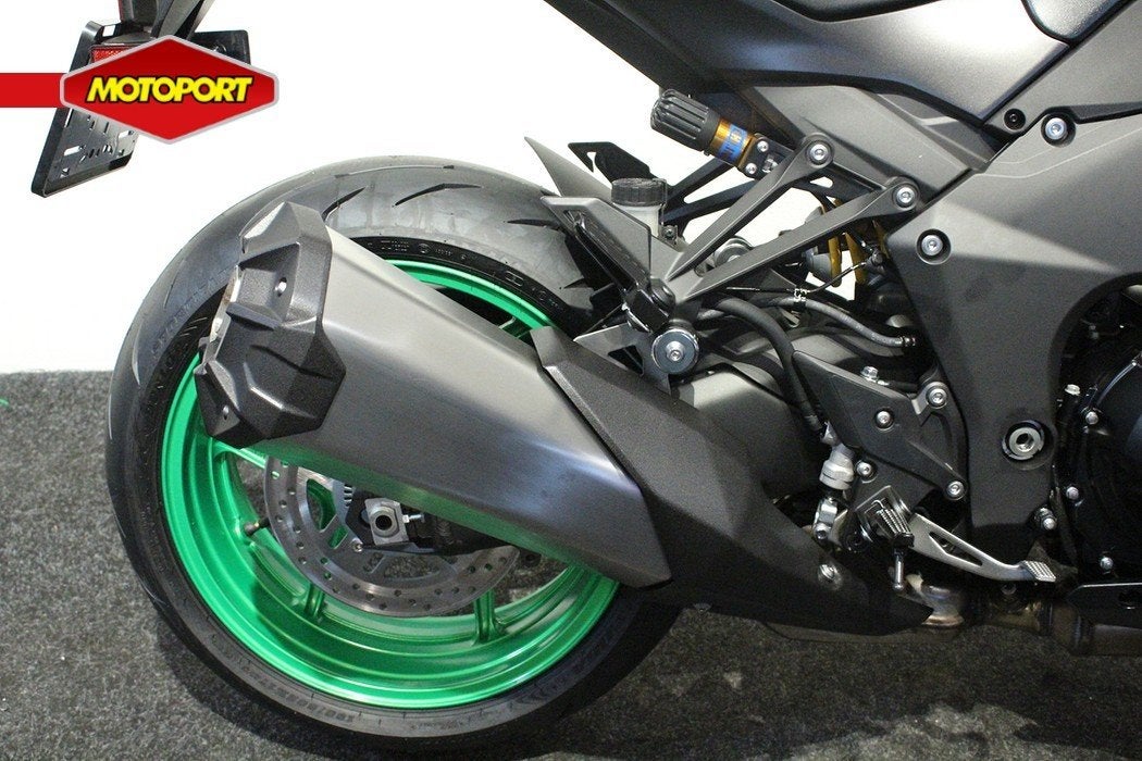 Kawasaki Z 1100 SE, Motoren, Bedrijf, Naked bike