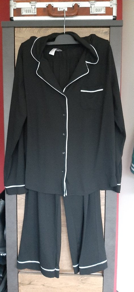 Dames pyjama - maat S - zwart - 2 delen broek en shirtjas, Primark, Ophalen of Verzenden, Zo goed als nieuw, Maat 38/40 (M)