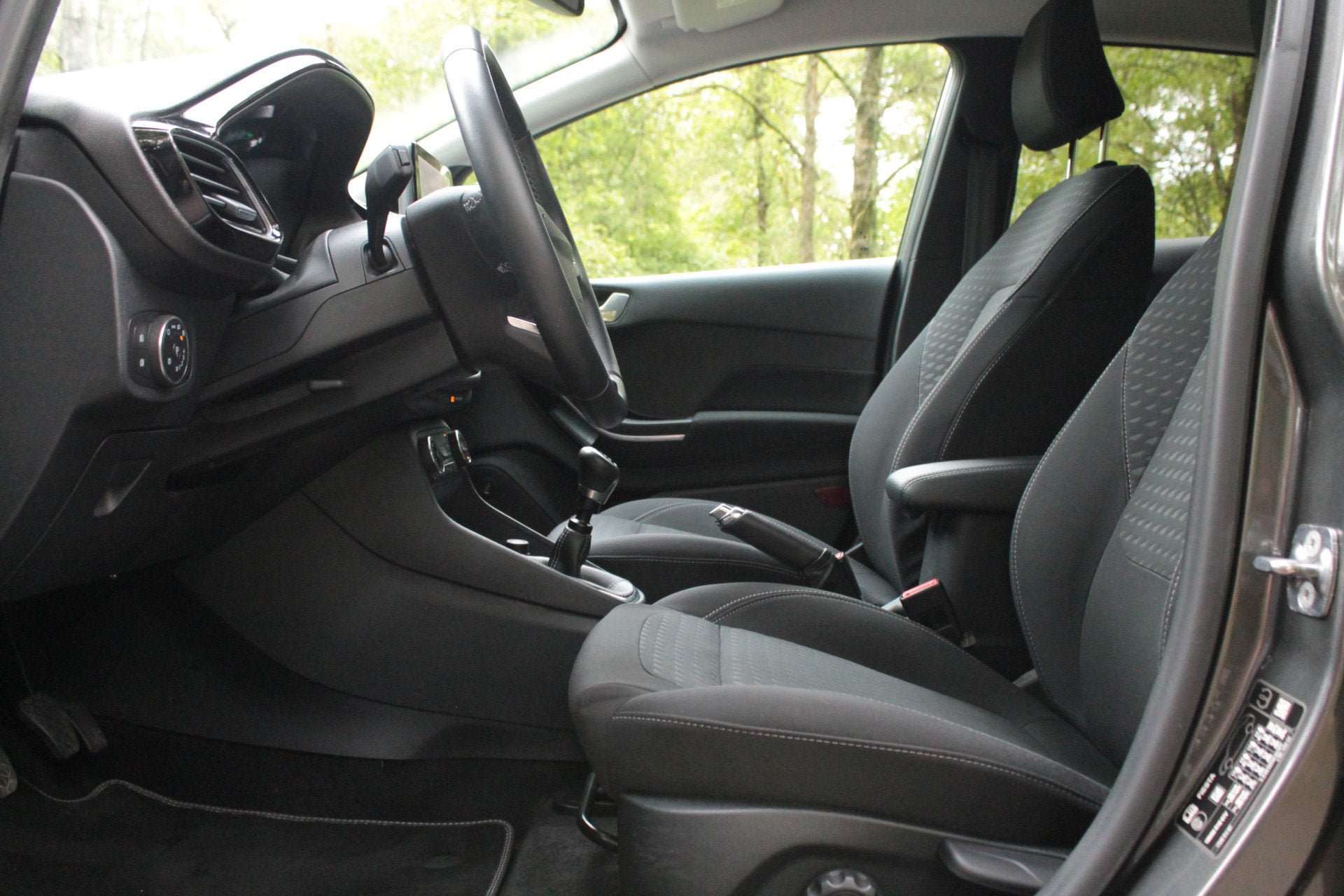 Ford Fiesta 1.0 EcoBoost Titanium | Carplay | Blind | LED, Auto's, Voorwielaandrijving, Stof, Gebruikt, 580 kg
