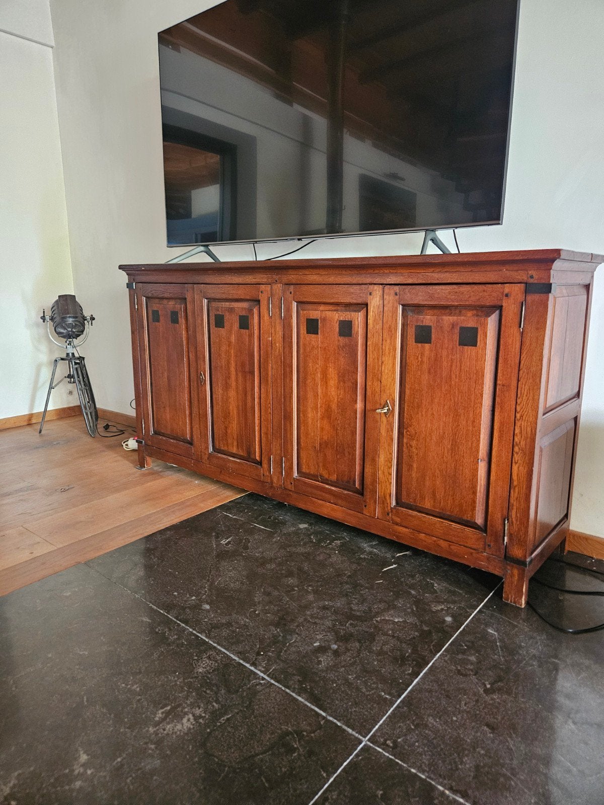 Mooi stevig en zwaar dressoir, Ophalen, Gebruikt, 25 tot 50 cm