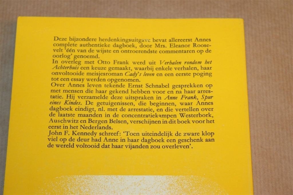 Het Korte Leven van Anne Frank — Met Achterhuis 1971, Ophalen of Verzenden, Gelezen