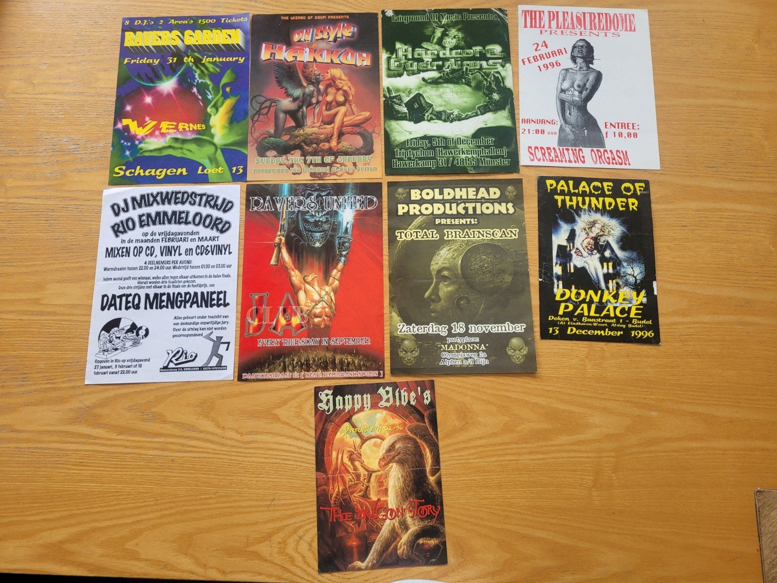 Setje hardcore flyers ( gabber thunderdome ), Verzamelen, Posters, Ophalen of Verzenden, A1 t/m A3, Film en Tv