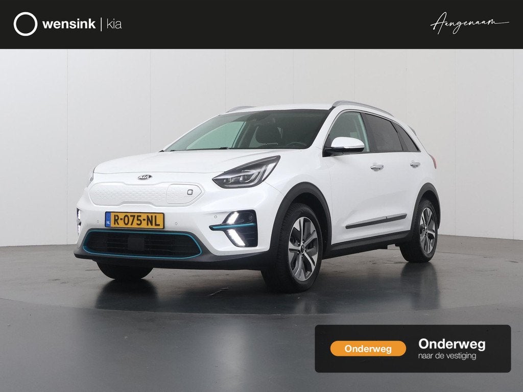 Kia e-Niro ExecutiveLine Editon 64 kWh | Trekhaak | Cruise C, Auto's, Gebruikt, Zwart, 1712 kg, Wit