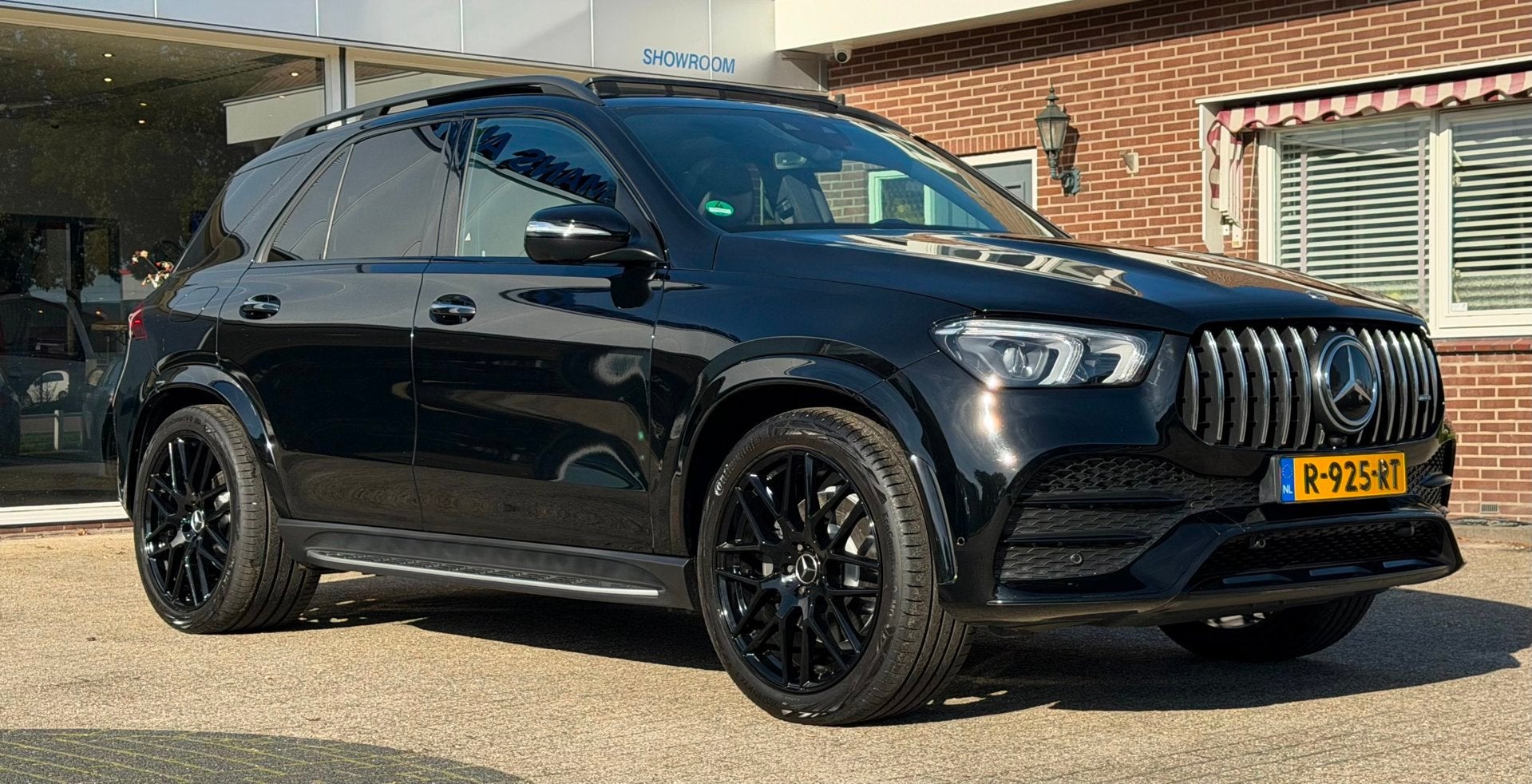 Mercedes-Benz GLE-klasse 350 e AMG / PANO / HUD / 360 /BURME, Auto's, Gebruikt, 4 cilinders, GLE, Zwart