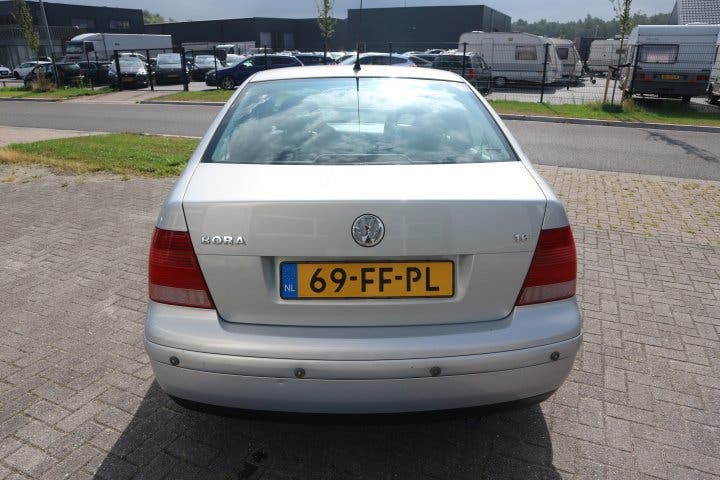Volkswagen Bora 1.6 Trendline AUTOMAAT (bj 2000), foto 6