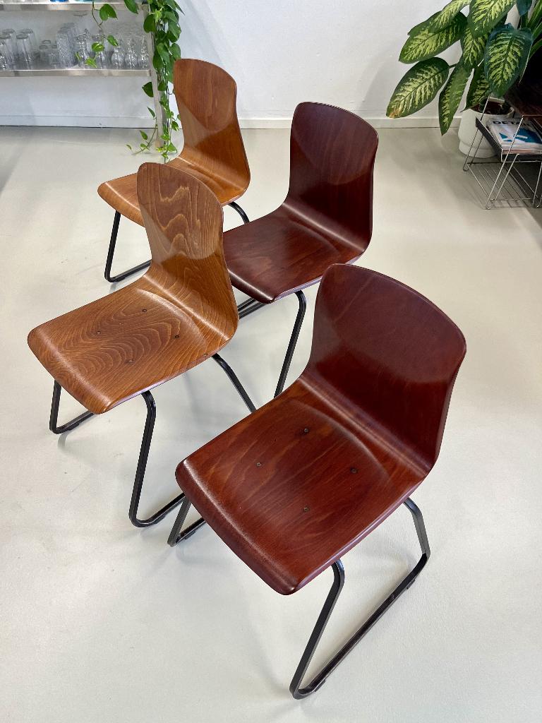 Mooie Pagholz S23 Thur-Op-Seat stoelen, Huis en Inrichting, Stoelen, Gebruikt, Vier, Hout, Metaal, Bruin, Ophalen