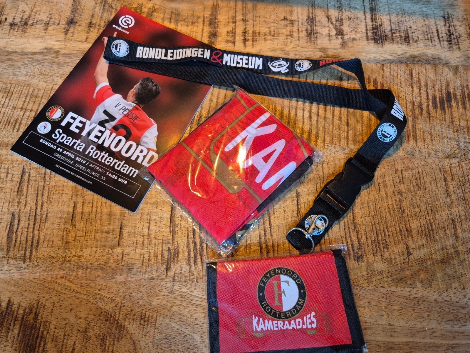 Feyenoord Kameraadjes vlag, Verzamelen, Ophalen of Verzenden, Nieuw, Feyenoord, Overige typen