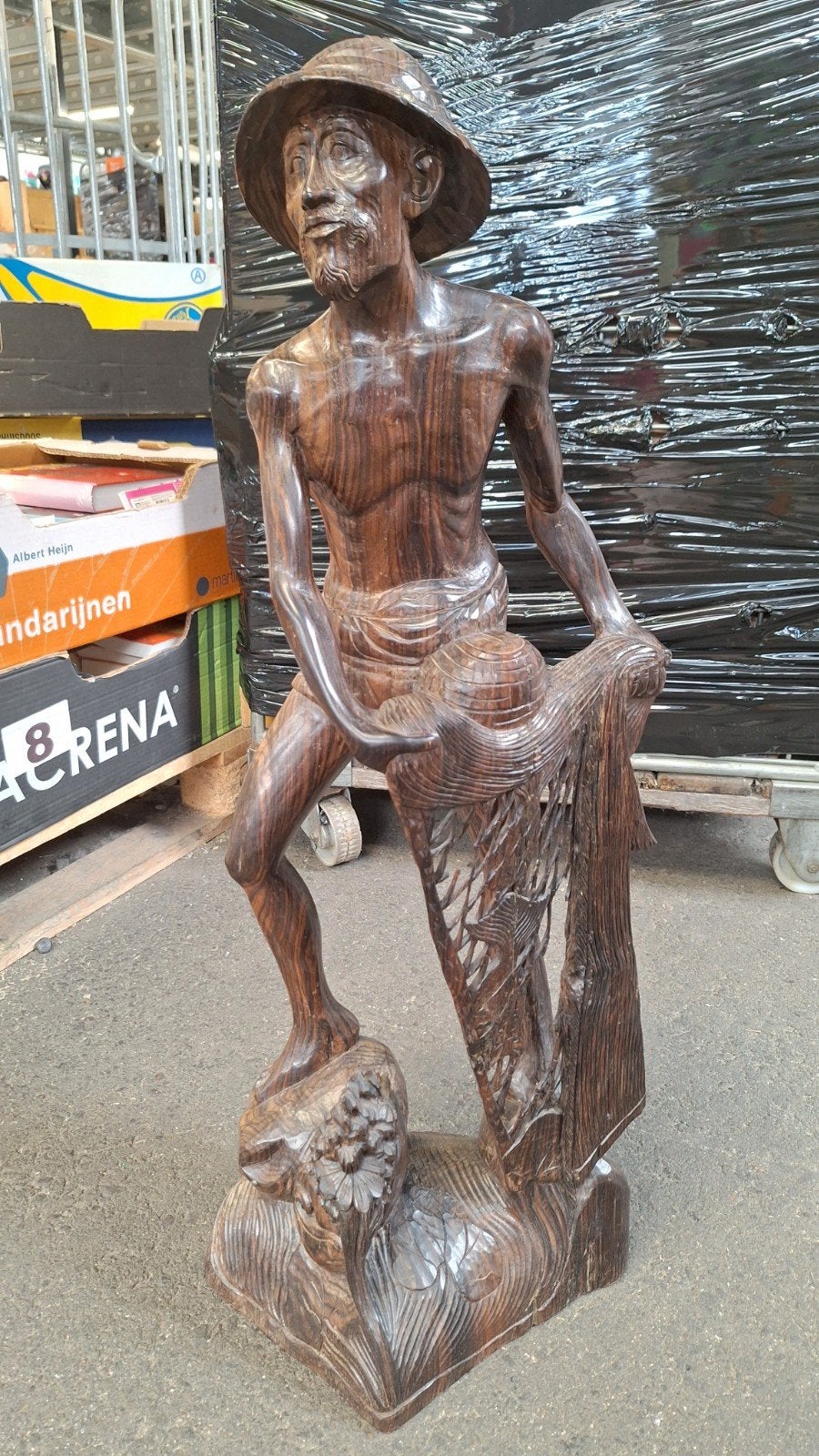 Uniek Houten Beeld Visser met Net - Handgesneden, Antiek en Kunst, Kunst | Beelden en Houtsnijwerken, Beeld, Hout, Man, 50 - 100 cm