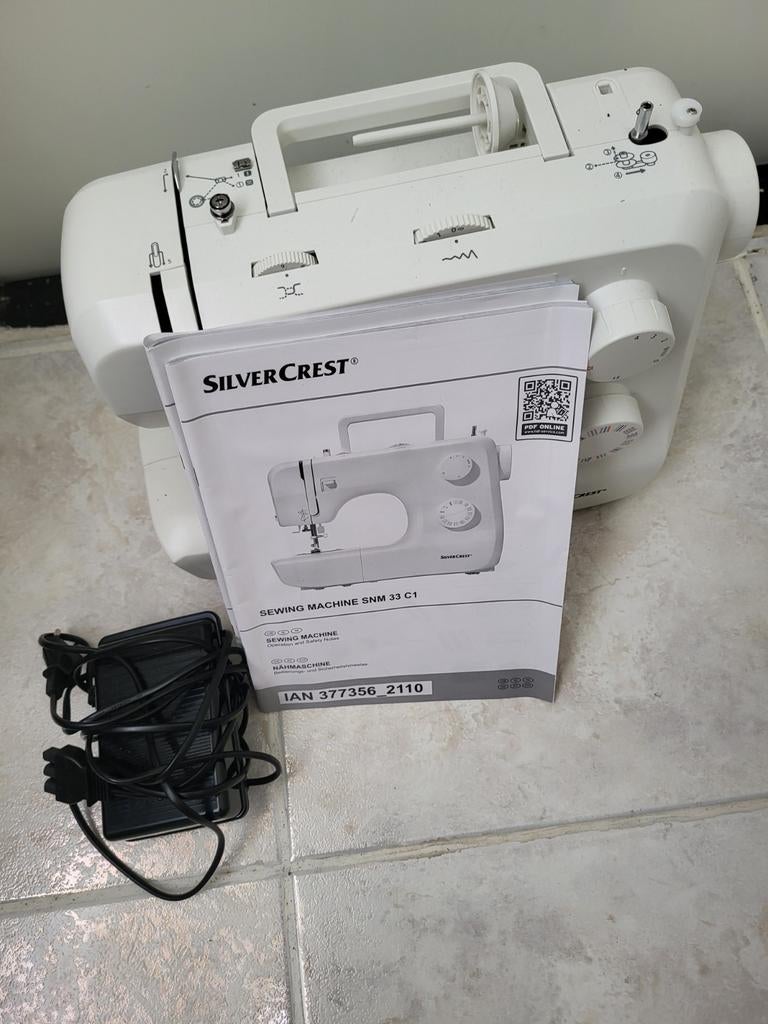 SilverCrest Naaimachine SNM 33 C1 - Zo goed als nieuw, Hobby en Vrije tijd, Naaimachines en Toebehoren, Ophalen