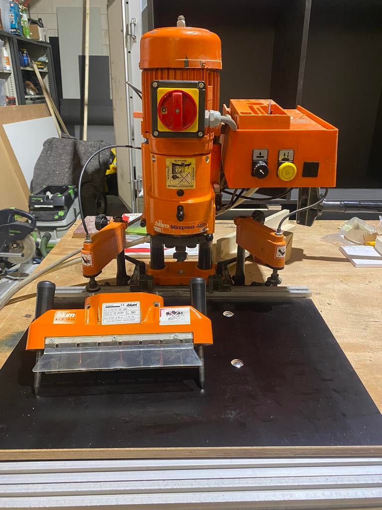 Blum minipress scharnier en rijboormachine., Ophalen, Overige merken