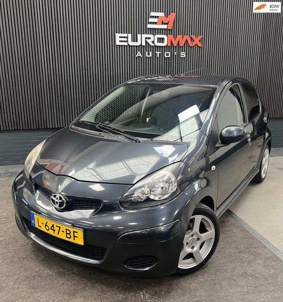 Toyota Aygo 1.0-12V Access Zeer Netjes !, Voorwielaandrijving, Stof, Gebruikt, 68 pk