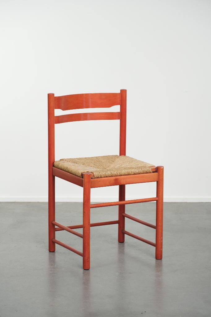 Leuk rood vintage houten stoeltje uit de jaren ’70, Huis en Inrichting, Stoelen, Ophalen, Gebruikt, ., Vintage