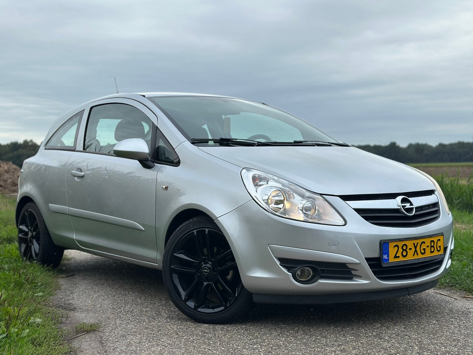 Opel Corsa 1.4 OPC Line Automaat | CarPlay & Android Auto, Auto's, 4 cilinders, 49 €/maand, Origineel Nederlands, 1364 cc