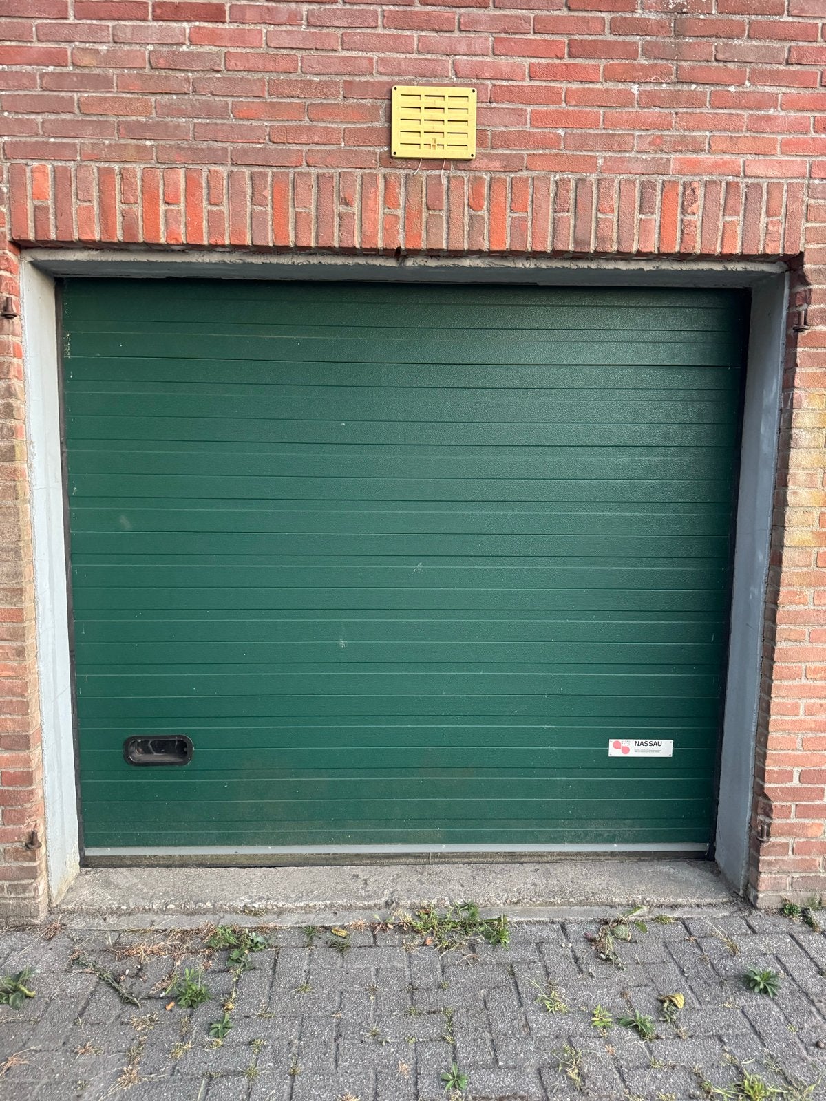 2x Nassau garagedeuren waarvan 1x elektrisch, Ophalen, 120 cm of meer, Garagedeur, 215 cm of meer