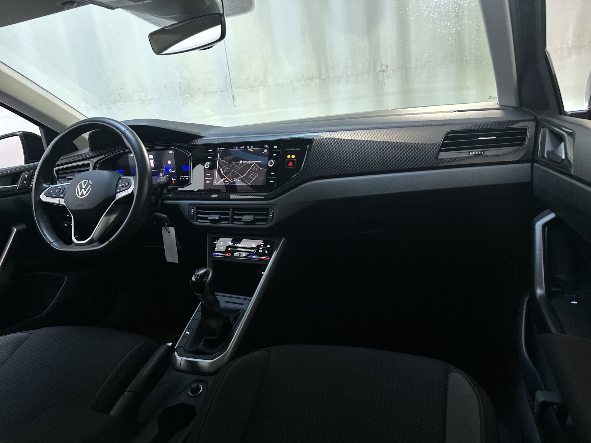 Volkswagen Polo 1.0 TSI Life Business Camera Stoelverwarming, Voorwielaandrijving, Dealer onderhouden, Stof, Gebruikt