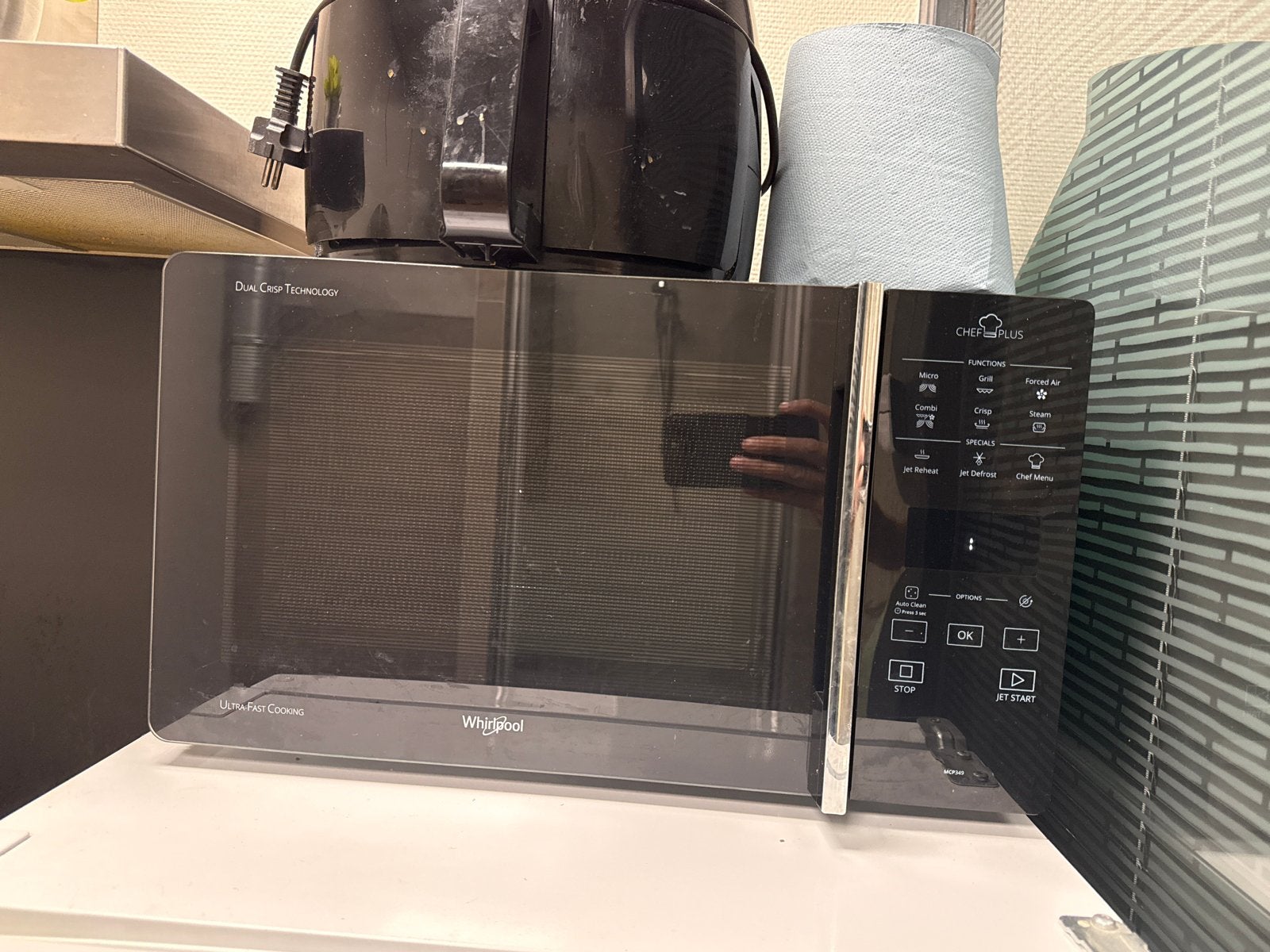 Gebruikte Whirlpool Chef Plus Combimagnetron MCP349, Witgoed en Apparatuur, Magnetrons, Ophalen, Combimagnetron, Gebruikt, Draaiplateau