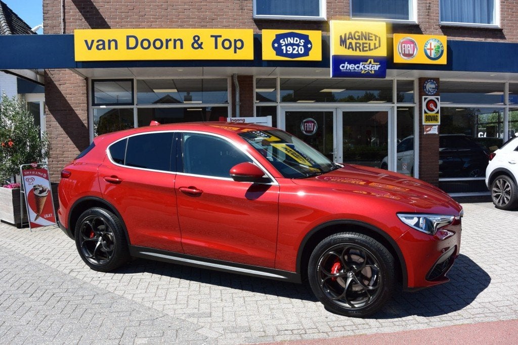 Alfa romeo STELVIO 2.0 T AWD F.E. / Clima / Carplay, Auto's, Automaat, Euro 6, 4 cilinders, Vierwielaandrijving