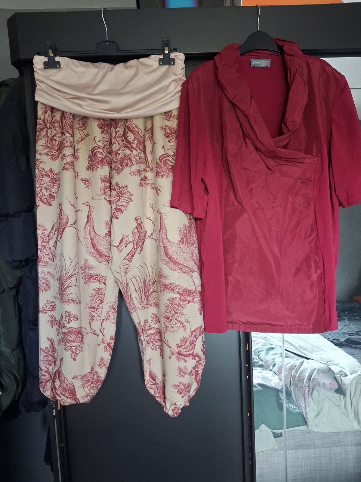 set broek en shirt universele maat, Ophalen of Verzenden, Zo goed als nieuw, Maat 42/44 (L), Lang