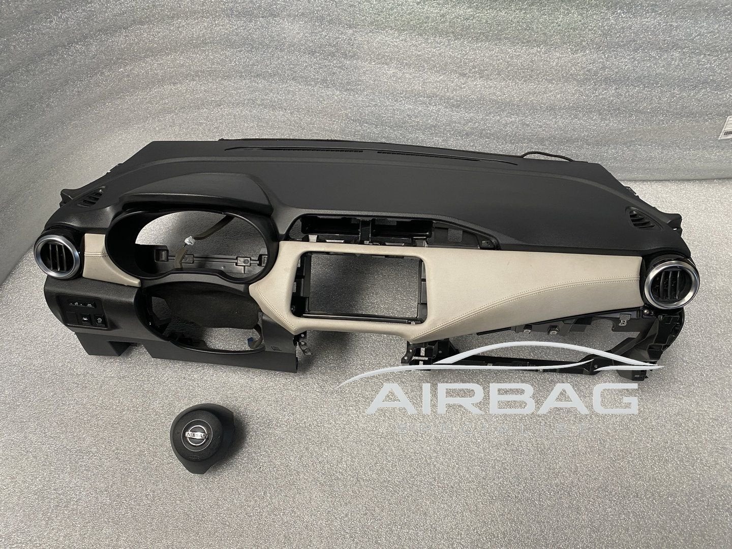 Nissan Micra (K14) 2017+ dashboard + airbag set stuurairbag, Gebruikt, -, -, Ophalen of Verzenden