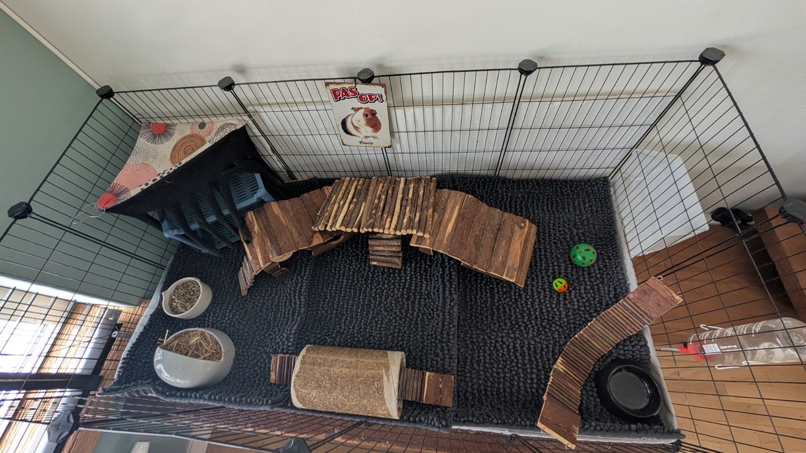 caviakooi hamsterkooi konijnenkooi compleet met bench hokken, Ophalen, Gebruikt