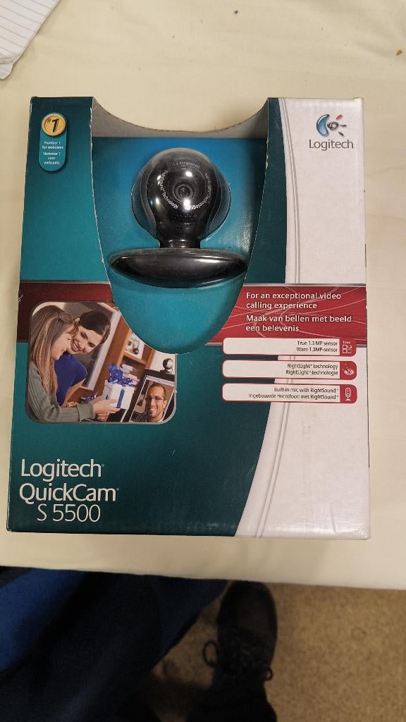 Logitech QuickCam S5500 webcam in doos, Computers en Software, Webcams, Zo goed als nieuw, Bedraad, Windows, Monitorclip, Microfoon
