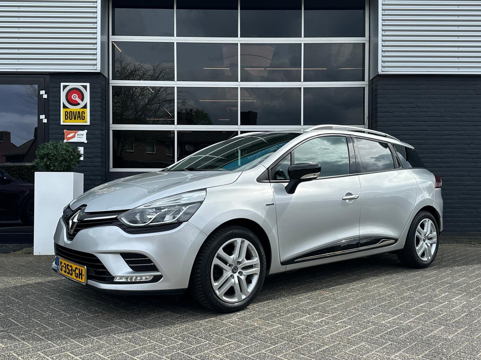 Renault Clio Estate 0.9 Life Limited, Airco, Bluetooth, Crui, Auto's, Renault, 898 cc, Stof, Gebruikt, 1098 kg