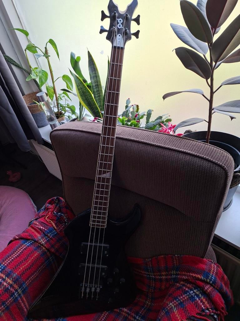 PEAVEY VOID IV ELECTRIC BAS GITAAR, Ophalen of Verzenden, Solid body, Overige merken