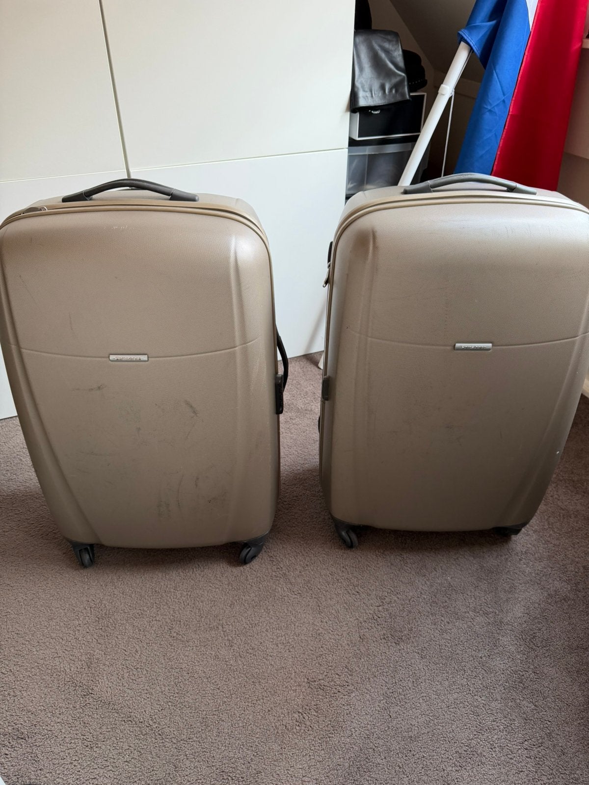 Samsonite koffer set (2 stuks) lichtgewicht, Hard kunststof, Zo goed als nieuw, 70 cm of meer, 55 cm of meer