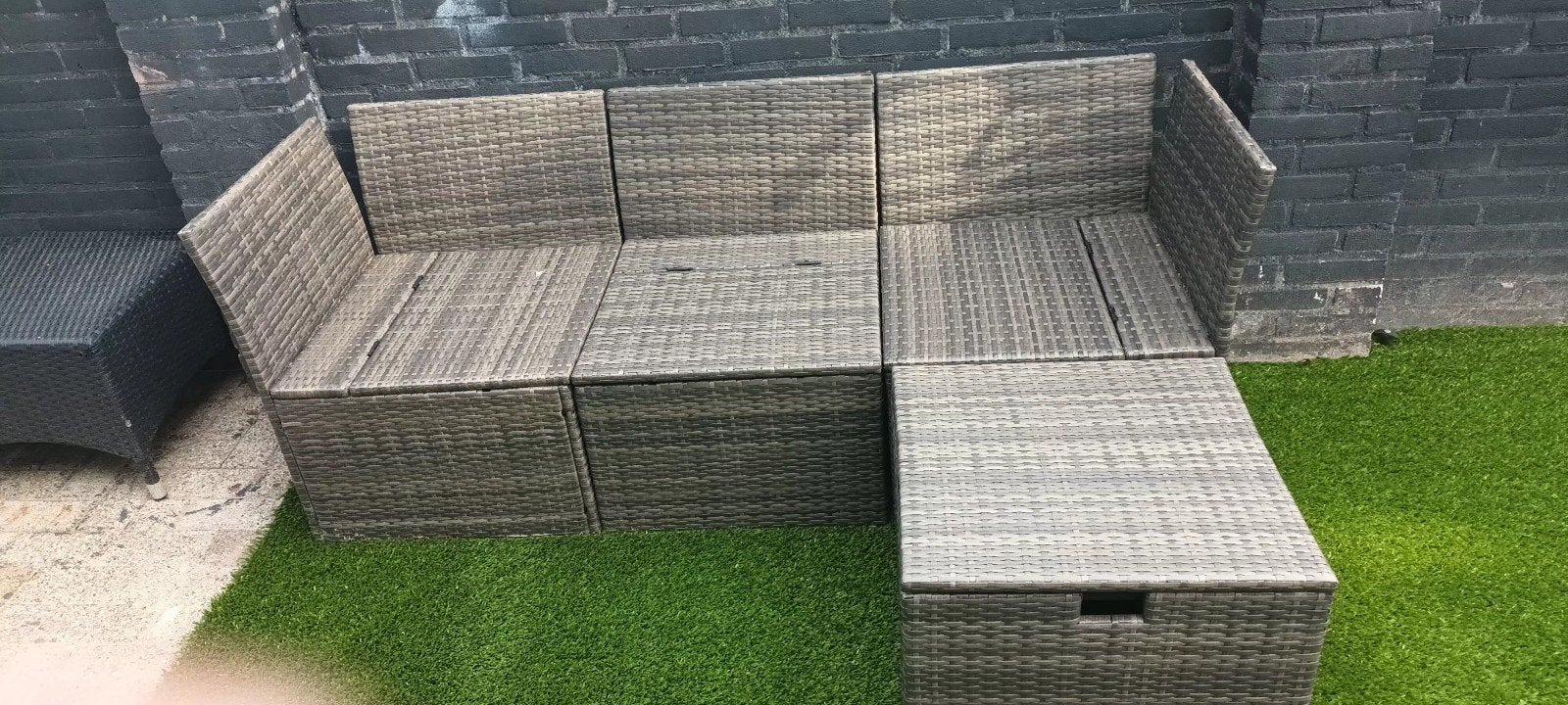 hoekbankje met opberg ruimte en kussens, Tuin en Terras, Ophalen, Zo goed als nieuw, Kunststof
