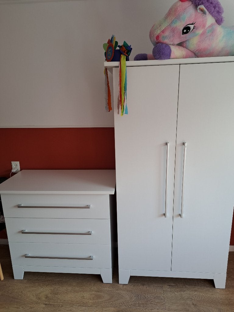 Kinderkledingkast en commode - Wardrobe and dresser, Kinderen en Baby's, Ophalen, 50 tot 70 cm, 105 cm of meer, 100 cm of meer