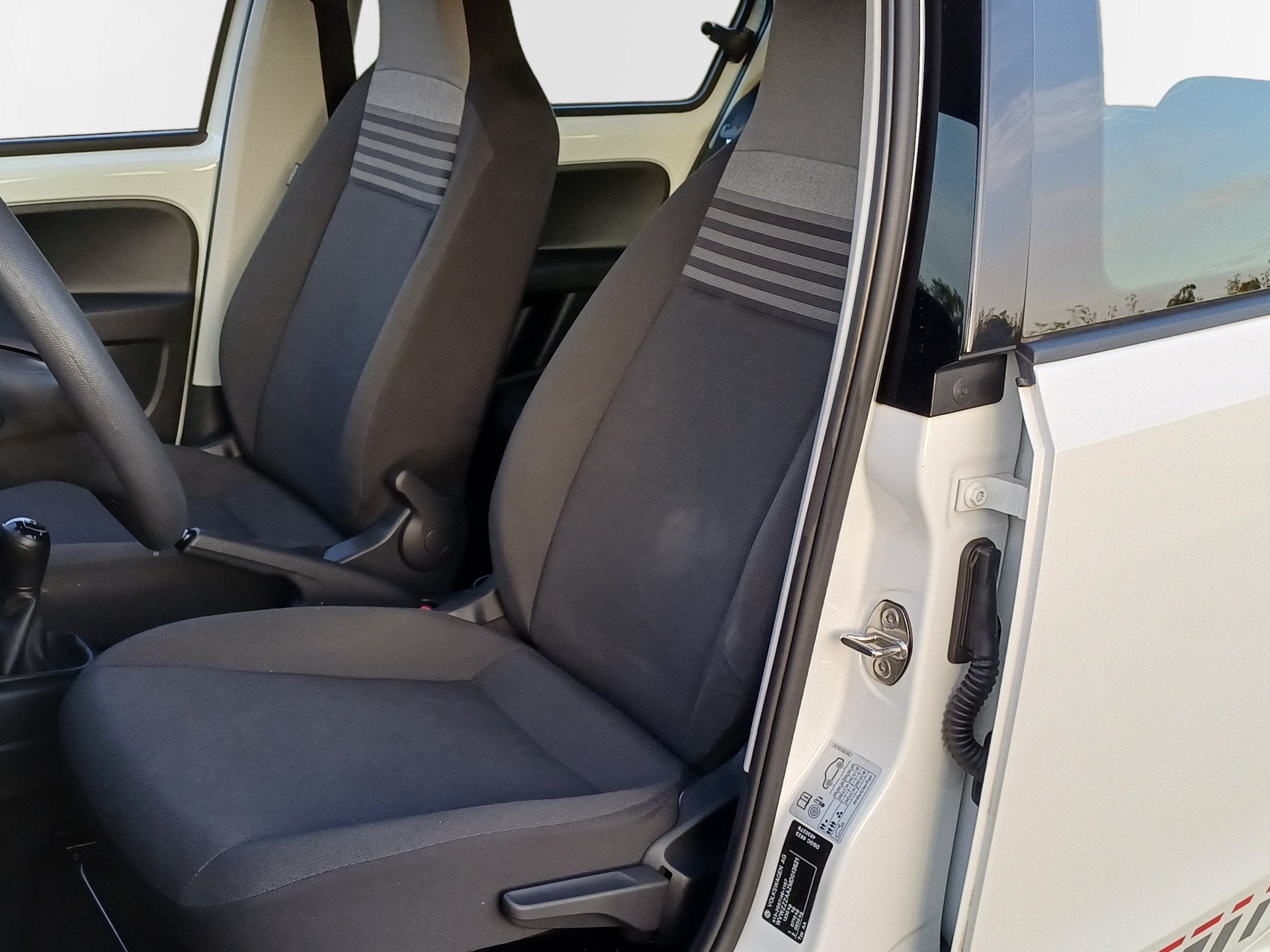 Volkswagen up! Color Edition 1.0 /Zuinig!/Leuke uitvoering!/, Voorwielaandrijving, Stof, Gebruikt, 4 stoelen
