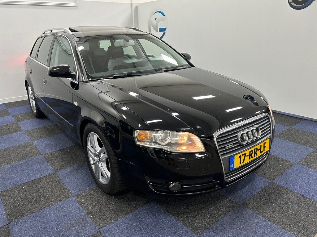 Audi A4 Avant 3.2 FSI quattro / AUTOMAAT / MULTIEMEDIA-NAVI, Auto's, Audi, Automaat, Parkeersensor, Zwart, Origineel Nederlands
