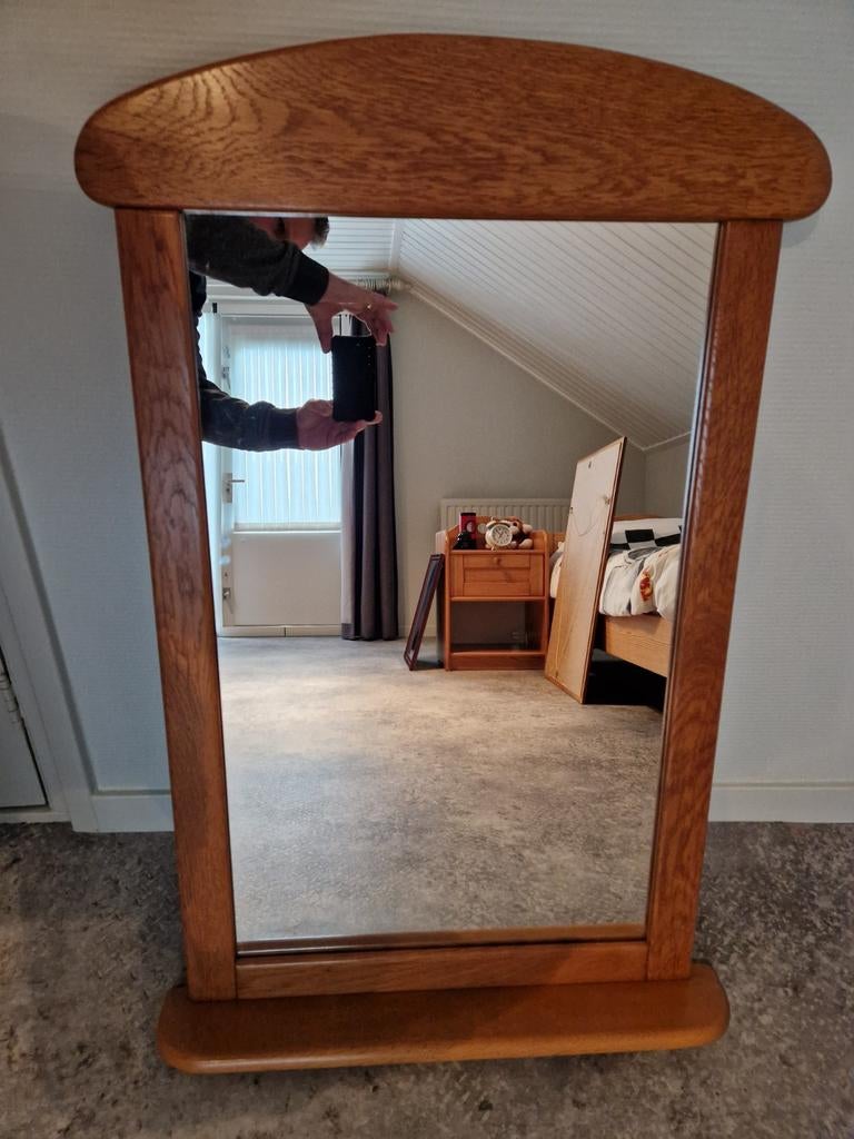 Houten spiegel met plankje, Huis en Inrichting, Woonaccessoires | Spiegels, Ophalen, Zo goed als nieuw, Minder dan 100 cm, Rechthoekig