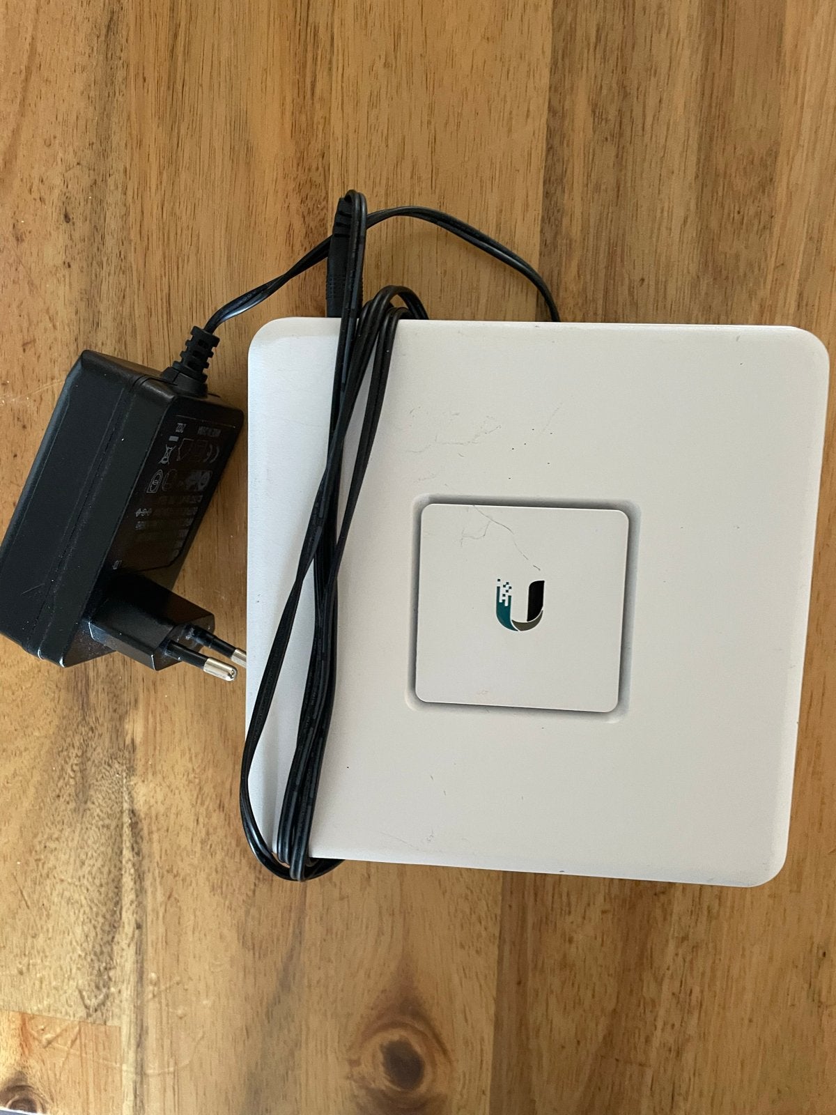 Ubiquiti UniFi Security Gateway (USG) Router, Computers en Software, Routers en Modems, Ophalen of Verzenden, Gebruikt, Router