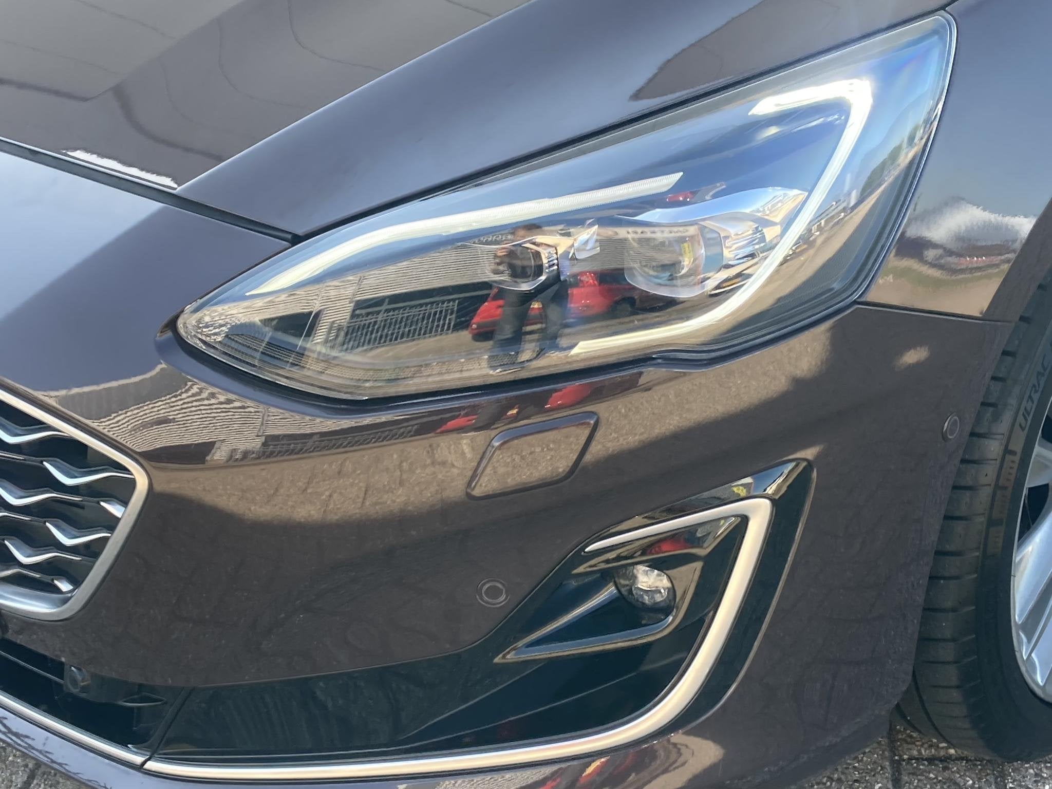 Ford Focus 1.0 EcoBoost 125 pk Vignale Wagon Panoramadak - D, Auto's, Ford, 125 pk, Gebruikt, Bruin, 1283 kg