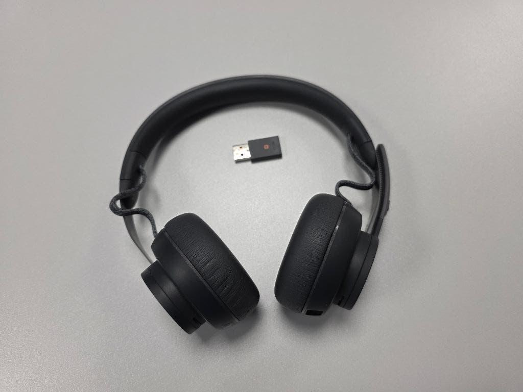 Logitech Zone Wireless plus UC headset, Gebruikt, On-ear, Ophalen of Verzenden, Draadloos