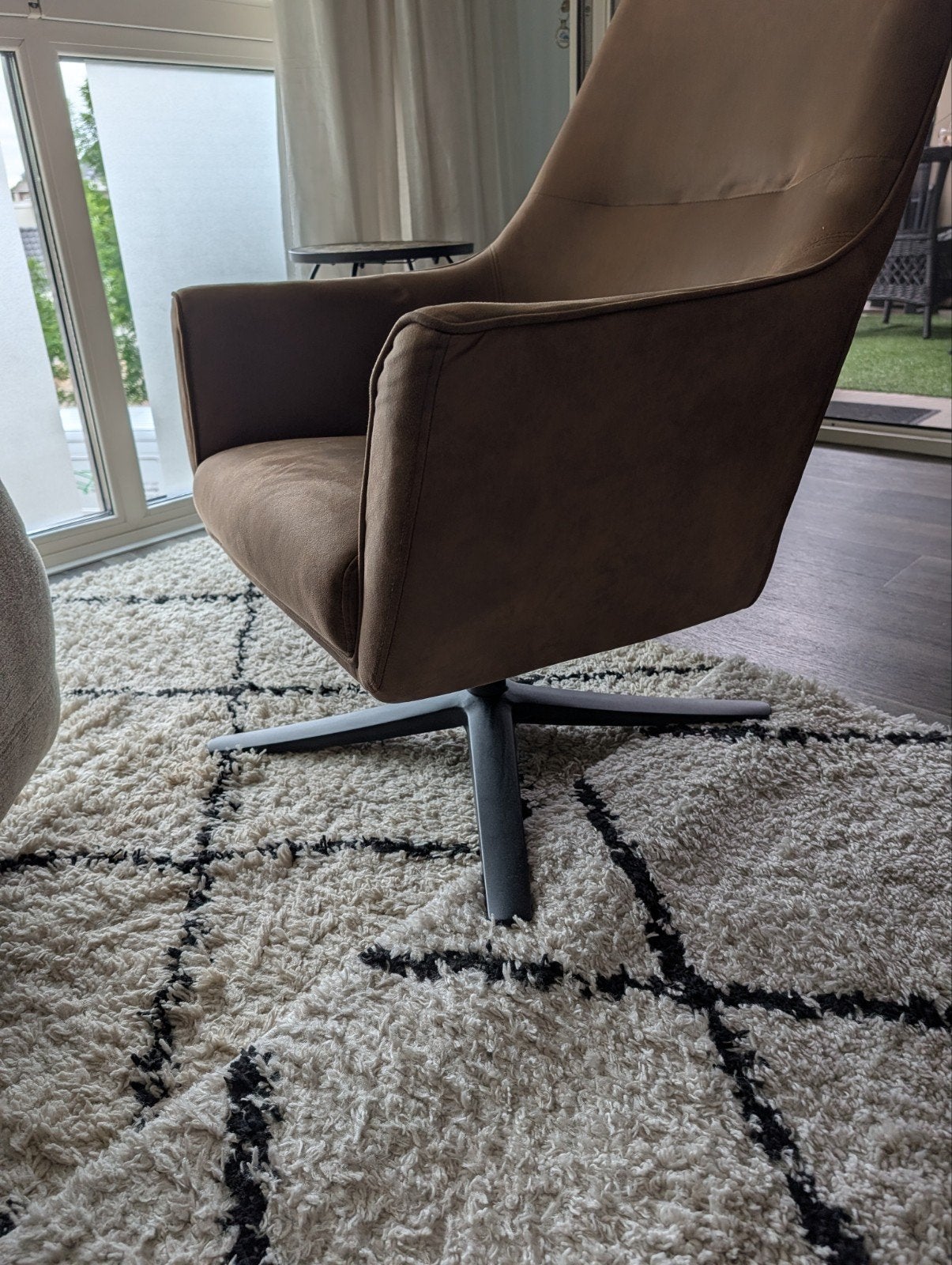 Moderne Bruine Stoel met Draaivoet - Comfortabel en Stijlvol, Ophalen, Bruin, Zo goed als nieuw, Metaal